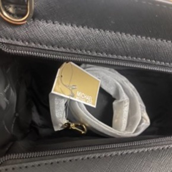 Michael Kors Selma in Black NWT - Picture 4 of 9